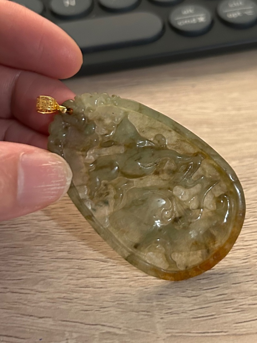 18K Solid Gold Chinese Jadeite (Hard Jade) [Grade A] Deer Pepper Pendant